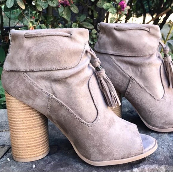 Qupid Shoes - Booties NEW in box